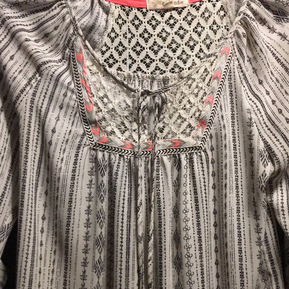 Rewind Bohemian tunic style top w/ pink & grey - Picture 3 of 5